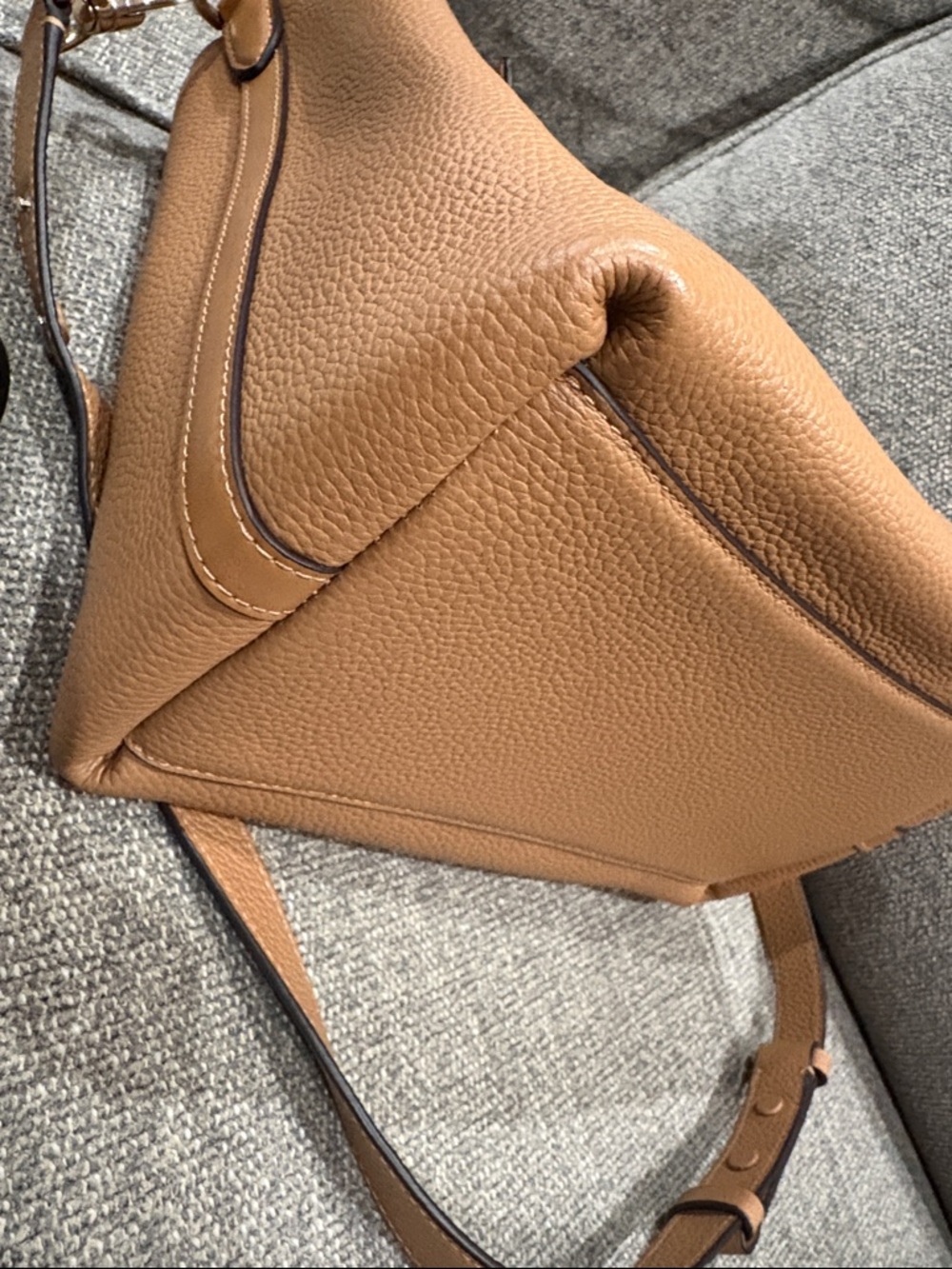 kate spade Tan Pebbled Leather Shoulder Bag with Gold Hardware - Picture 5 of 6